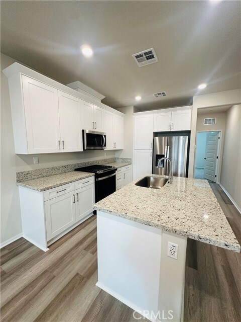 Building Photo - 1460 Stratus Dr