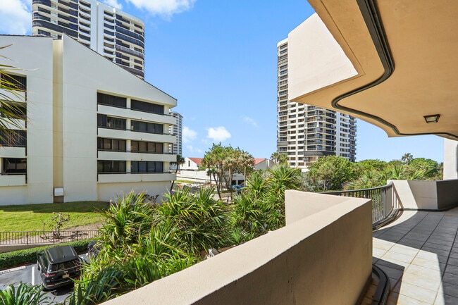 Building Photo - 4200 N Ocean Dr