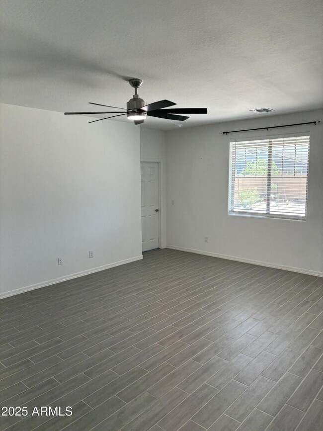 Building Photo - 22887 E Bonanza Way