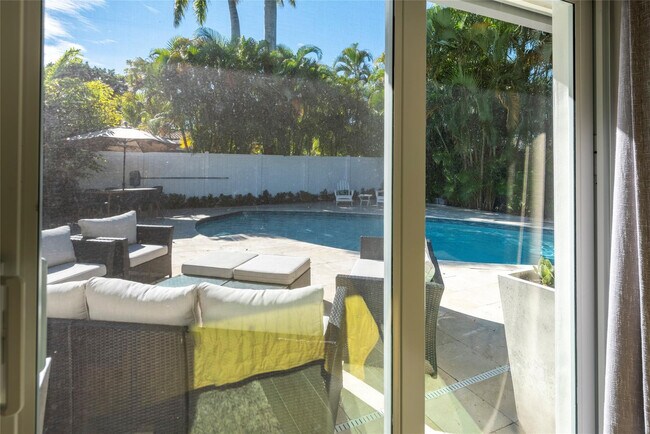 Building Photo - 1959 SE 25th Ave