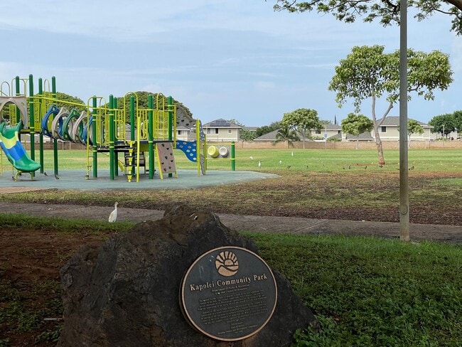 Building Photo - Perfect Kapolei Townhouse