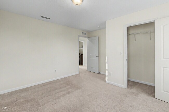 Building Photo - 5465 Dunhaven Rd