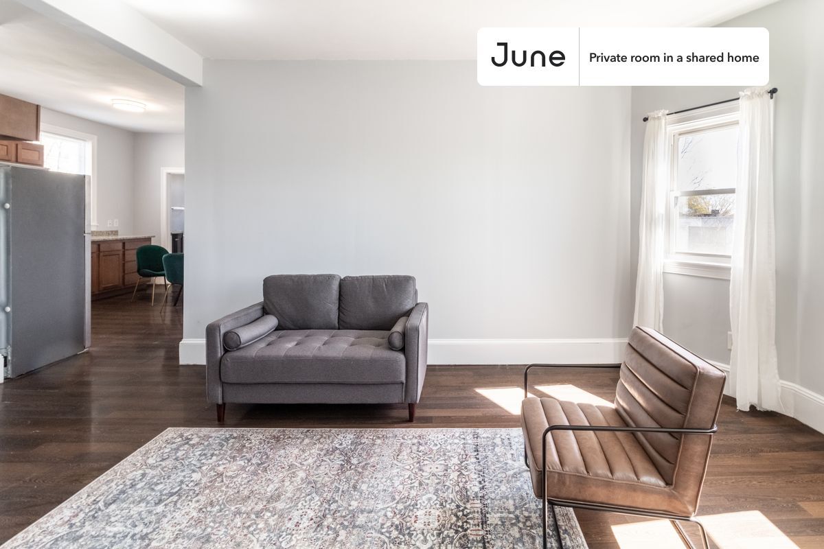 Building Photo - Room in Shared 4 bed/1.5 bath home