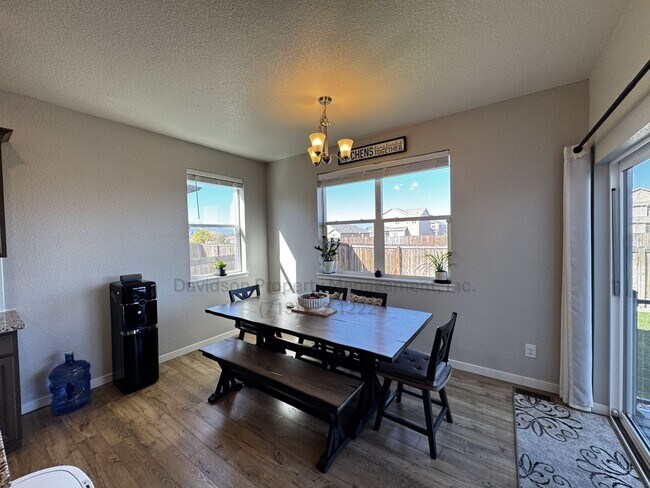 Building Photo - 10092 Castor Dr