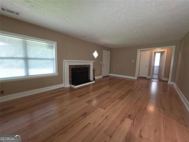 Building Photo - 220 Tuscarora Trail