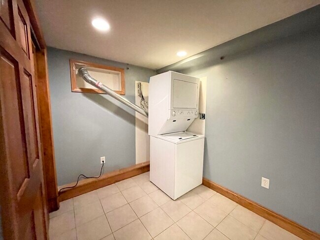 Building Photo - 241 W 3rd St