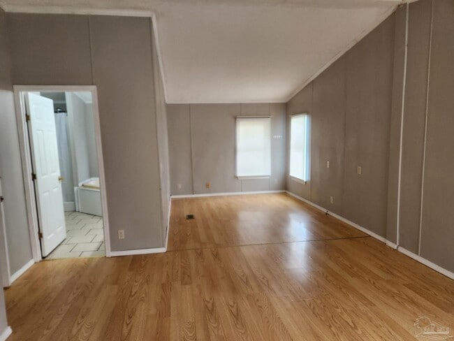 Building Photo - 5718 Brooks Ln