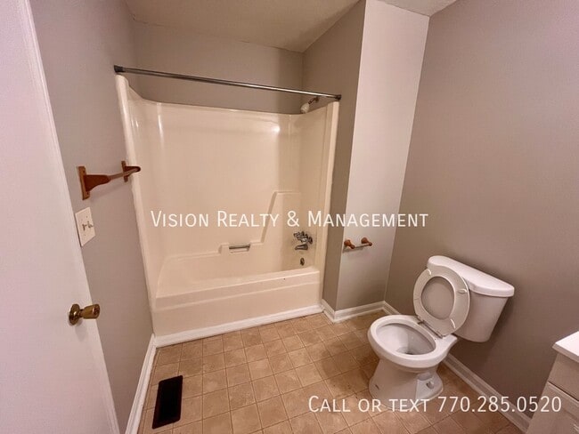 Building Photo - 270 Sage Dr