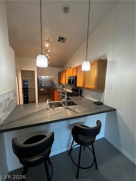 Building Photo - 9716 Templemore Ave