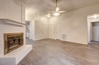 Building Photo - Charming 2 Bedroom Home in La Porte, TX