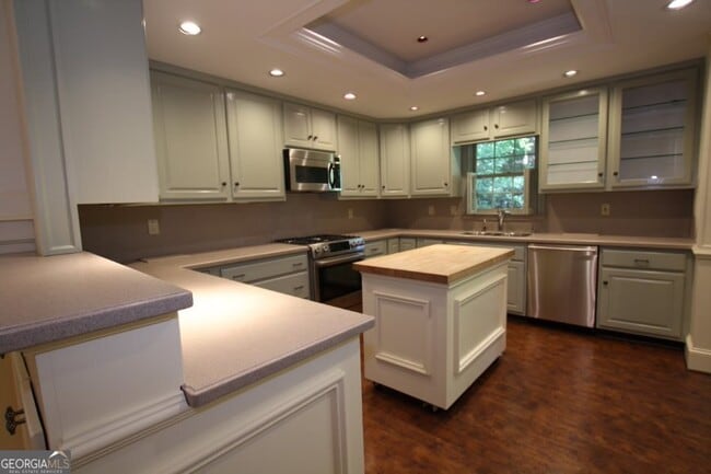 Building Photo - 55 Ivy Chase NE