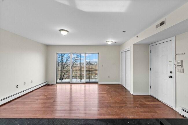 Building Photo - 2207-2209 Grand Ave