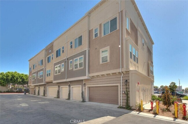 Building Photo - 149 N 1st Ave