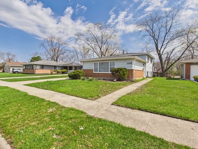 Building Photo - 209 Todd St