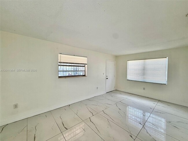 Building Photo - 950 NW 109th St