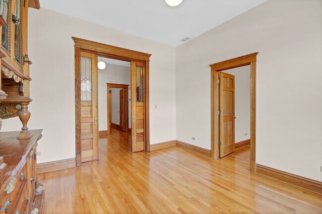 Primary Photo - 1238 N Noble St