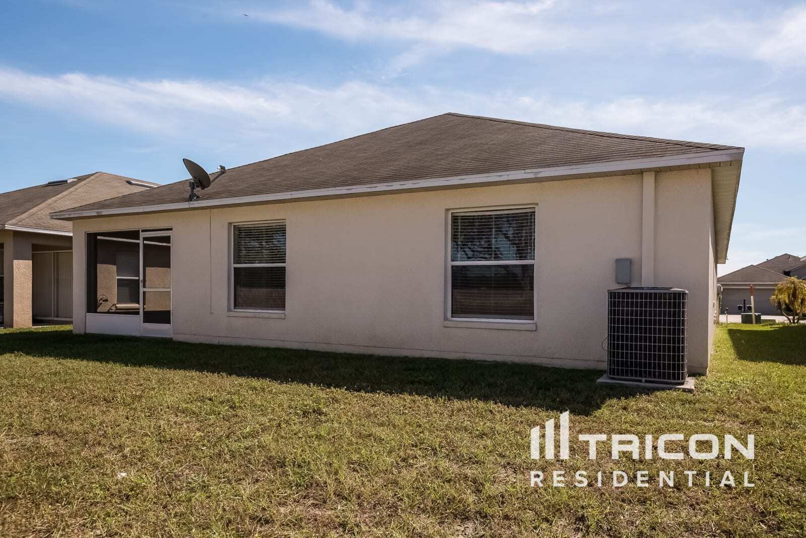 Building Photo - 2233 Roanoke Springs Dr