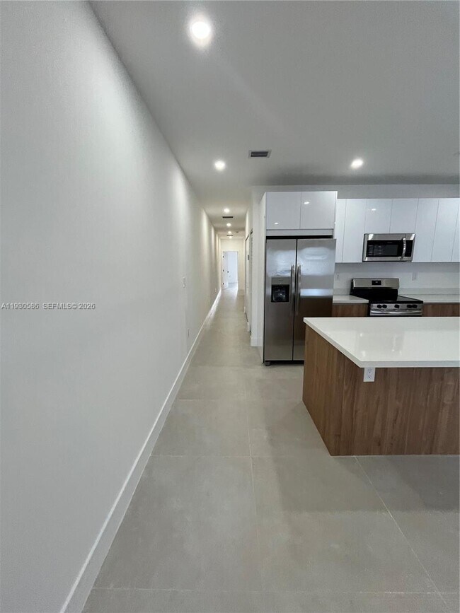 Building Photo - 119 NW 5th Ave