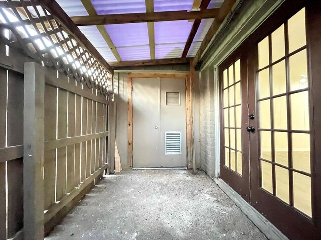 Building Photo - 2306 Barton Village Cir