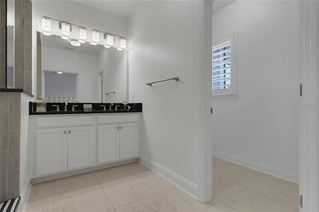 Building Photo - 1363 Ponce Dr