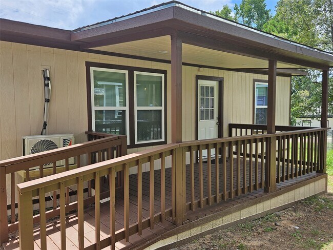 Building Photo - 16974 Balmoral St