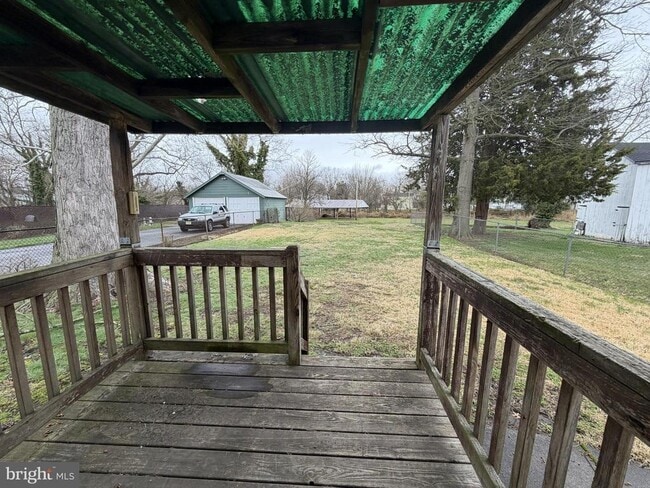 Building Photo - 190 7th St