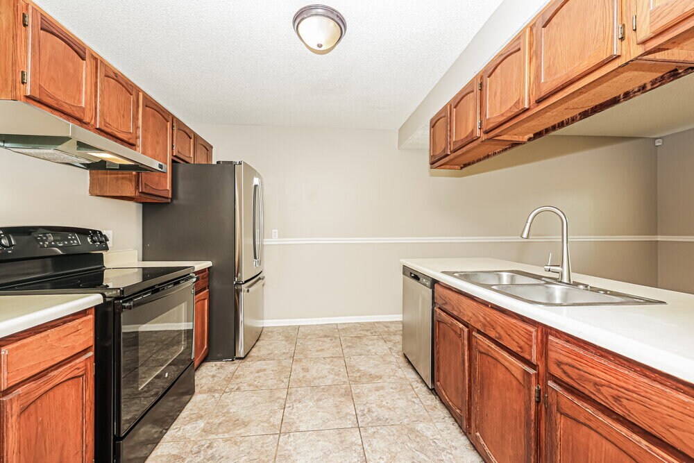 Building Photo - 110 Bland Dr