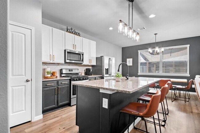 Building Photo - 3915 Calasso Ct