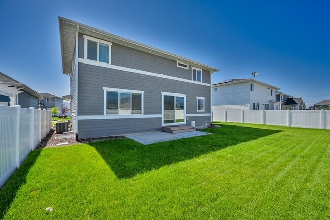 Building Photo - Beautiful Spacious Home in Bluffdale!