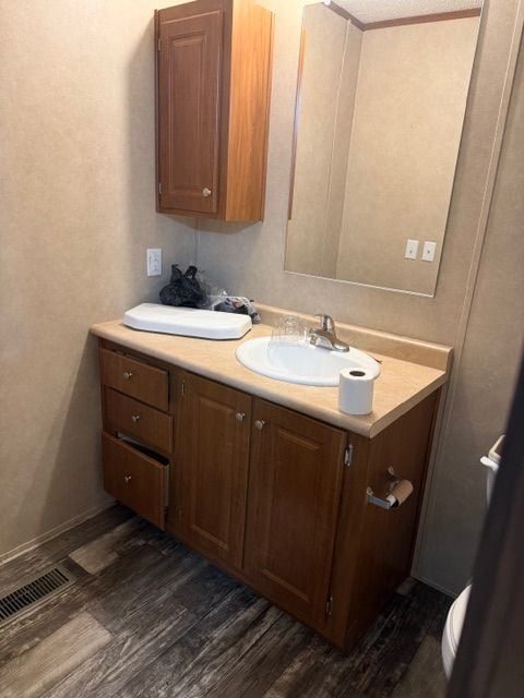 Building Photo - 2606 Lincoln Wy NW