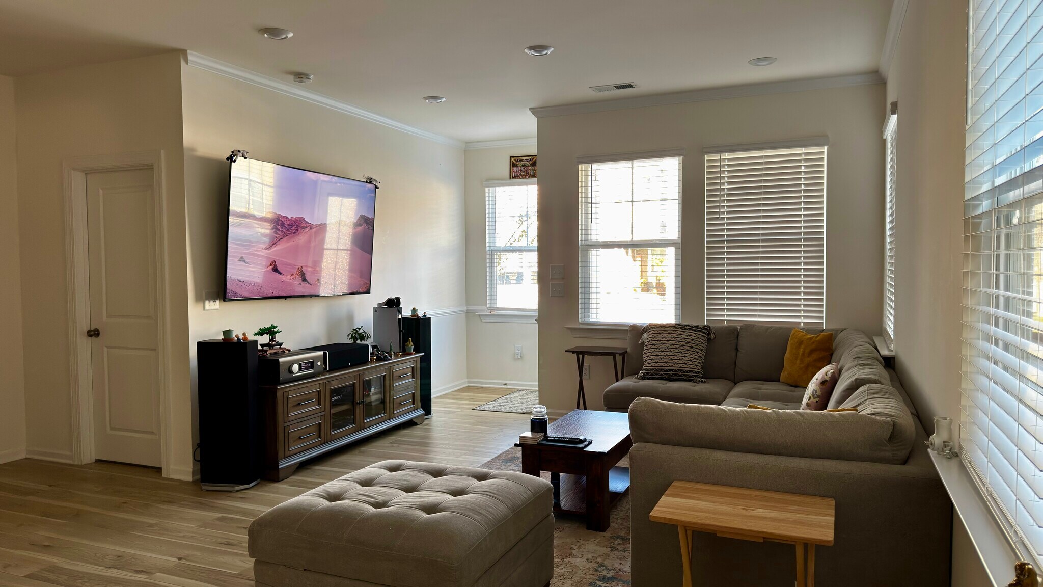 Building Photo - 806 Courting St