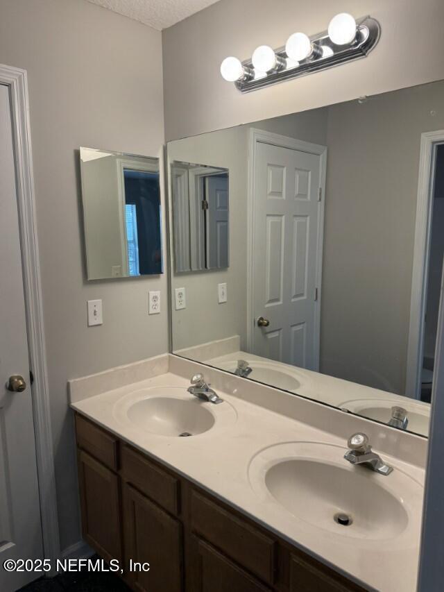 Building Photo - 14014 Summer Breeze Dr