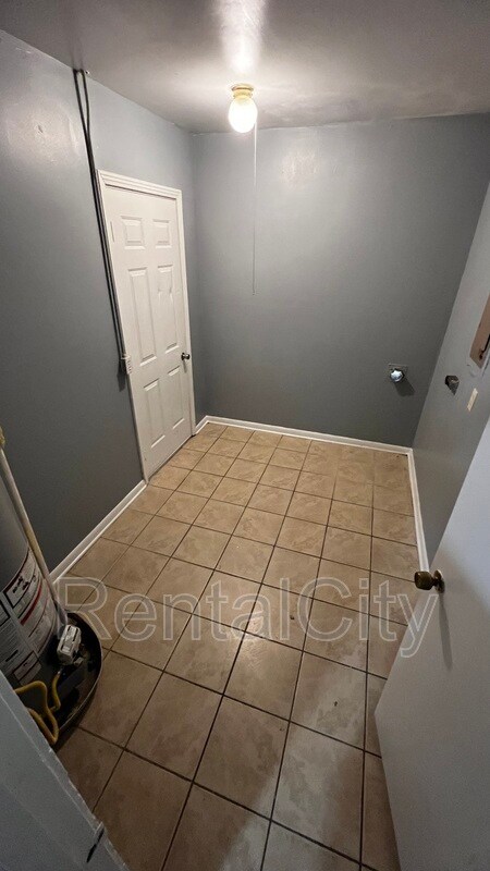 Building Photo - 4784 Blanding Cove