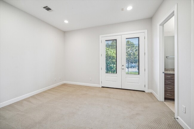 Building Photo - 4705 Jackson St