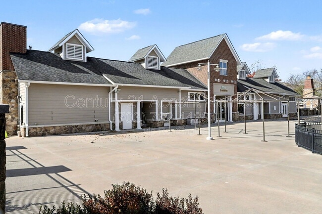 Building Photo - 22824 Ferncrest Terrace