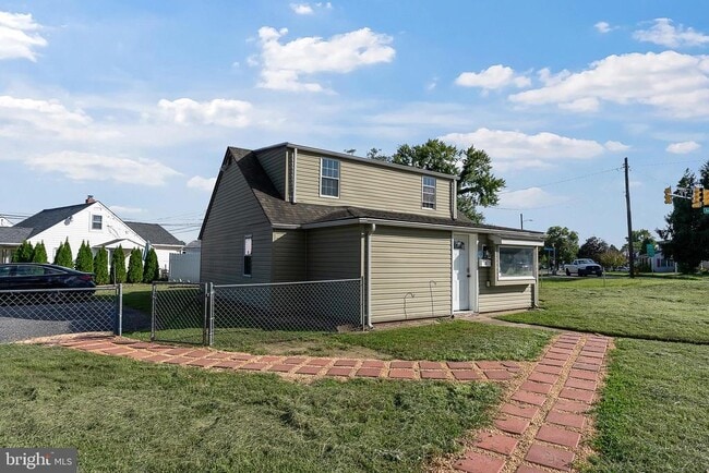 Primary Photo - 3301 Sollers Point Rd