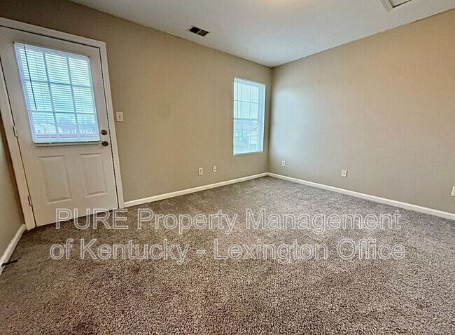 Building Photo - 137 Grinder Ct