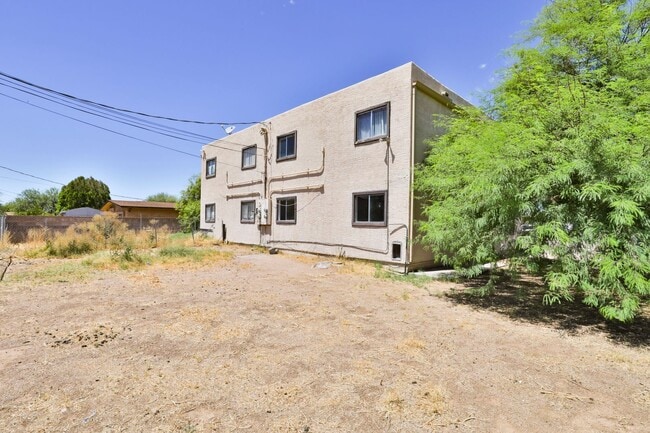 Building Photo - 1417 E Southern Ave