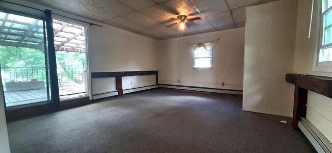 Building Photo - 408 E Lincoln St