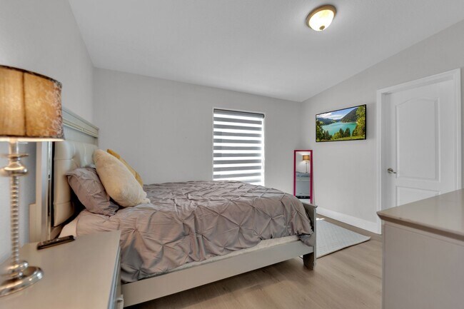 Building Photo - Single-Level Living with Giant Garage & Ba...