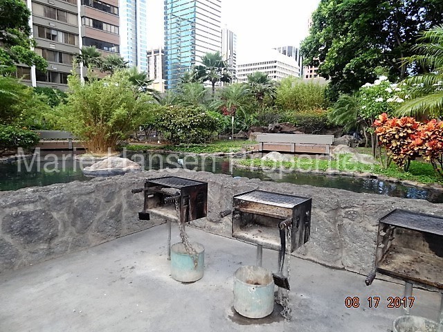 Building Photo - Kukui Plaza/Diamond Head Towers 1/1/1