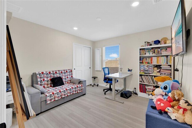 Building Photo - 6920 Rosy Sky Ave