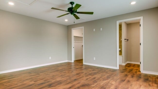 Building Photo - Townhouse for lease!