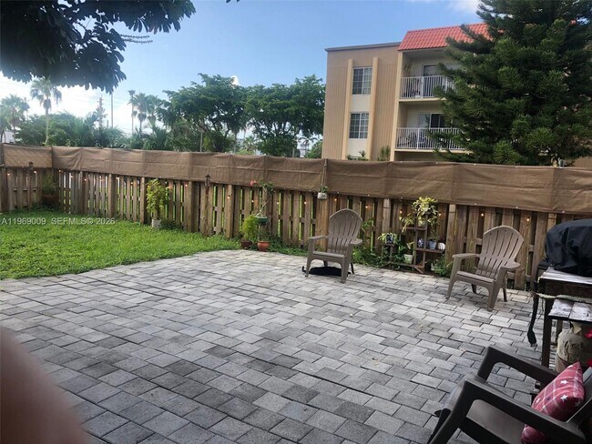 Building Photo - 4910 NW 79th Ave