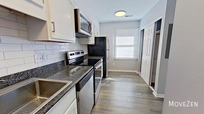 Building Photo - 215 Lafayette Rd