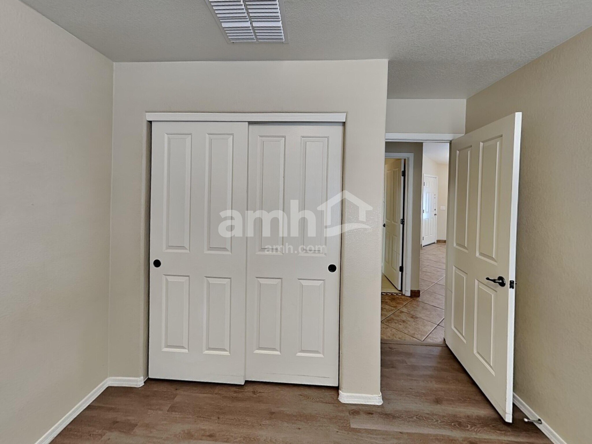 Building Photo - 6380 E Butte Stone Dr