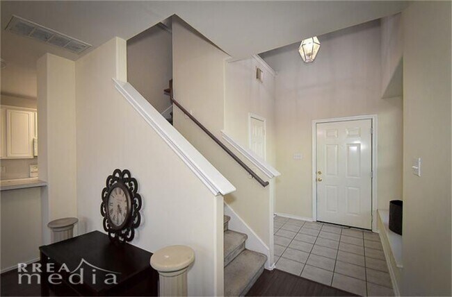 Building Photo - 2923 Loganberry Park Ln