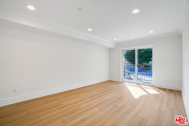 Building Photo - 8610 Chalmers Dr