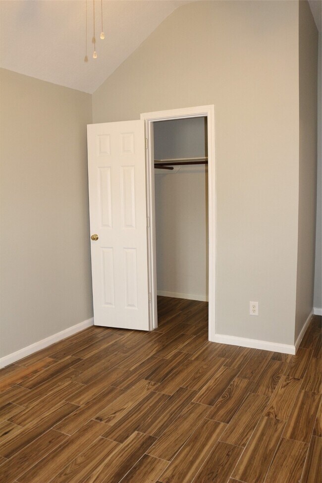 Building Photo - 11118 Creekline Meadow Ct