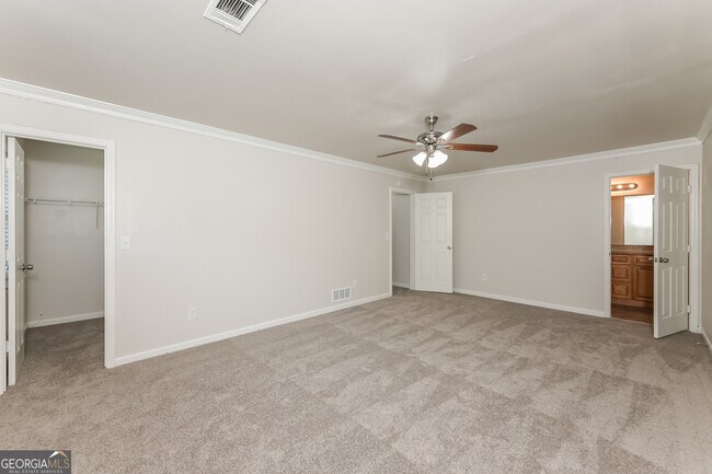 Building Photo - 2808 Porter Dr